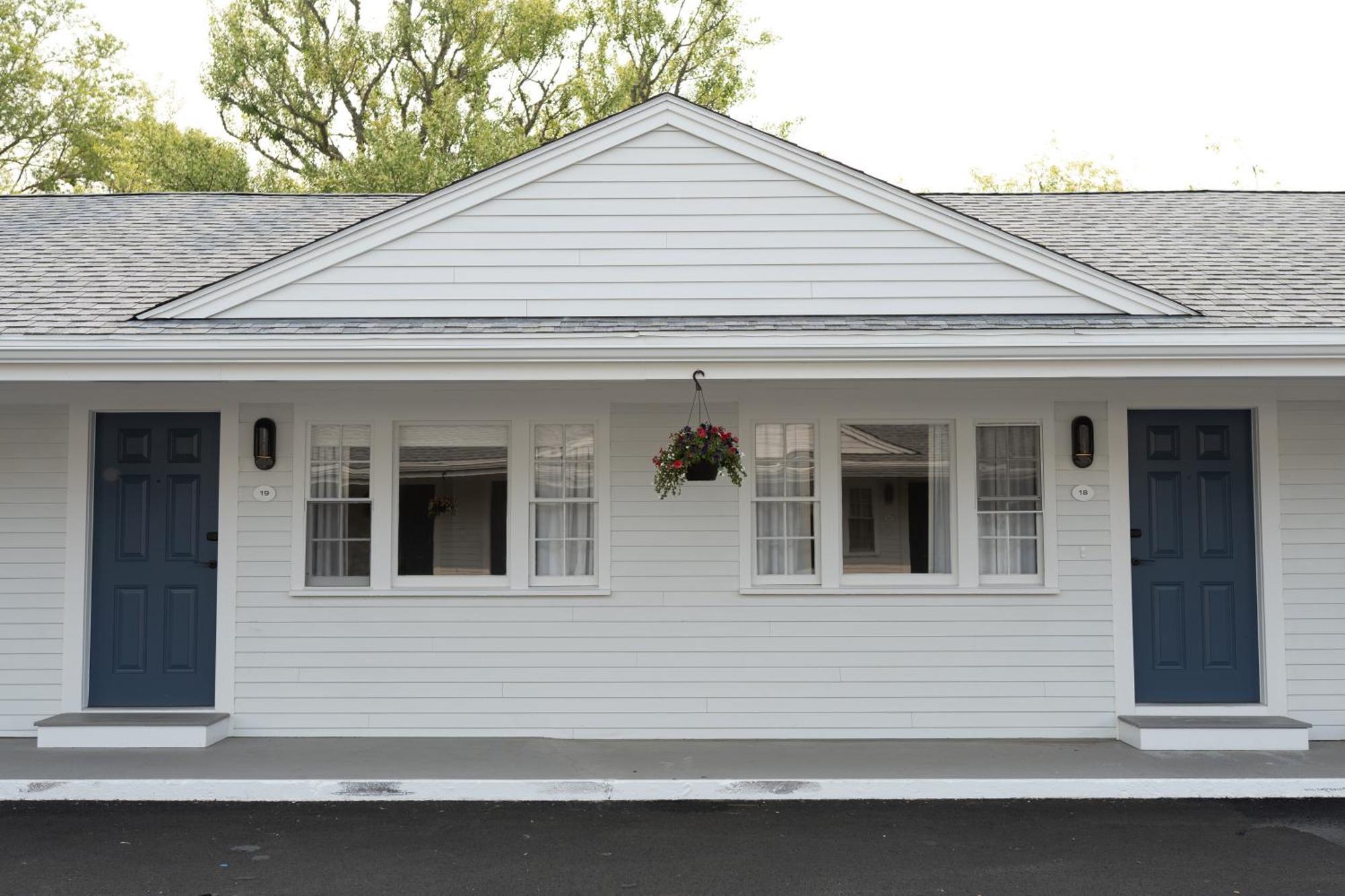 Greyfinch Chatham Inn Exterior photo